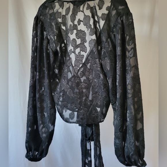 Express Sheer Floral wrap blouse - Picture 2 of 4